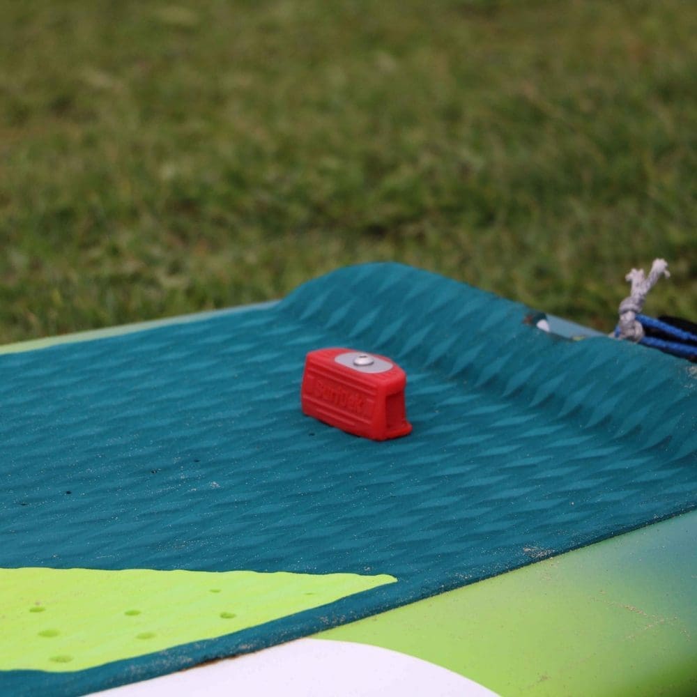 surfdek_hydrofoil_adjustable_tail_kick_2 surfdek_hydrofoil_adjustable_tail_kick_2