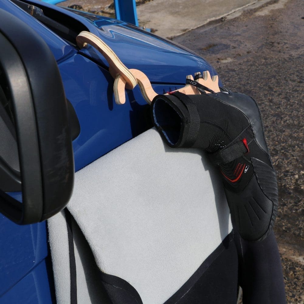 wetsuit_hanger wetsuit_hanger