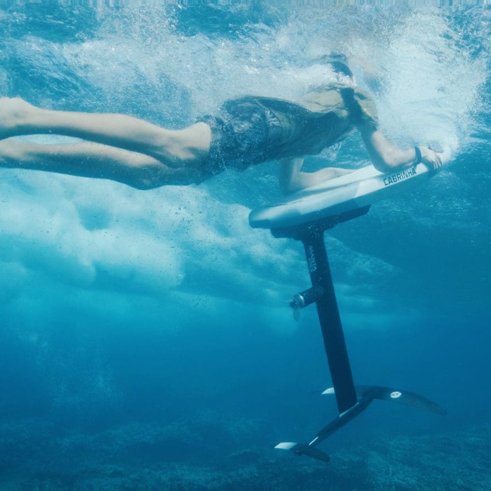 take_off_foil_assist_e_foil_surfdek_4_square take_off_foil_assist_e_foil_surfdek_4_square