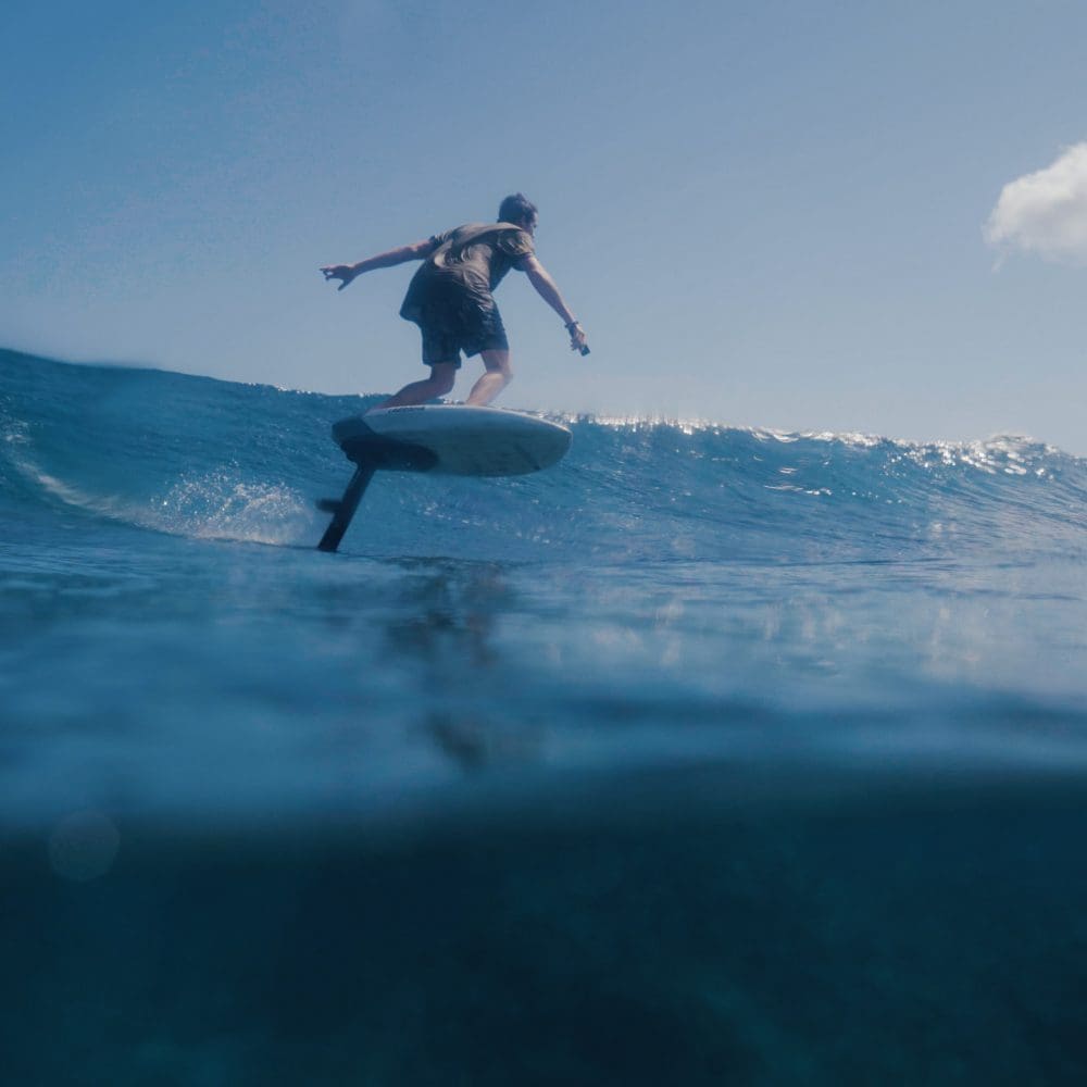 take_off_foil_assist_e_foil_surfdek_5_square take_off_foil_assist_e_foil_surfdek_5_square